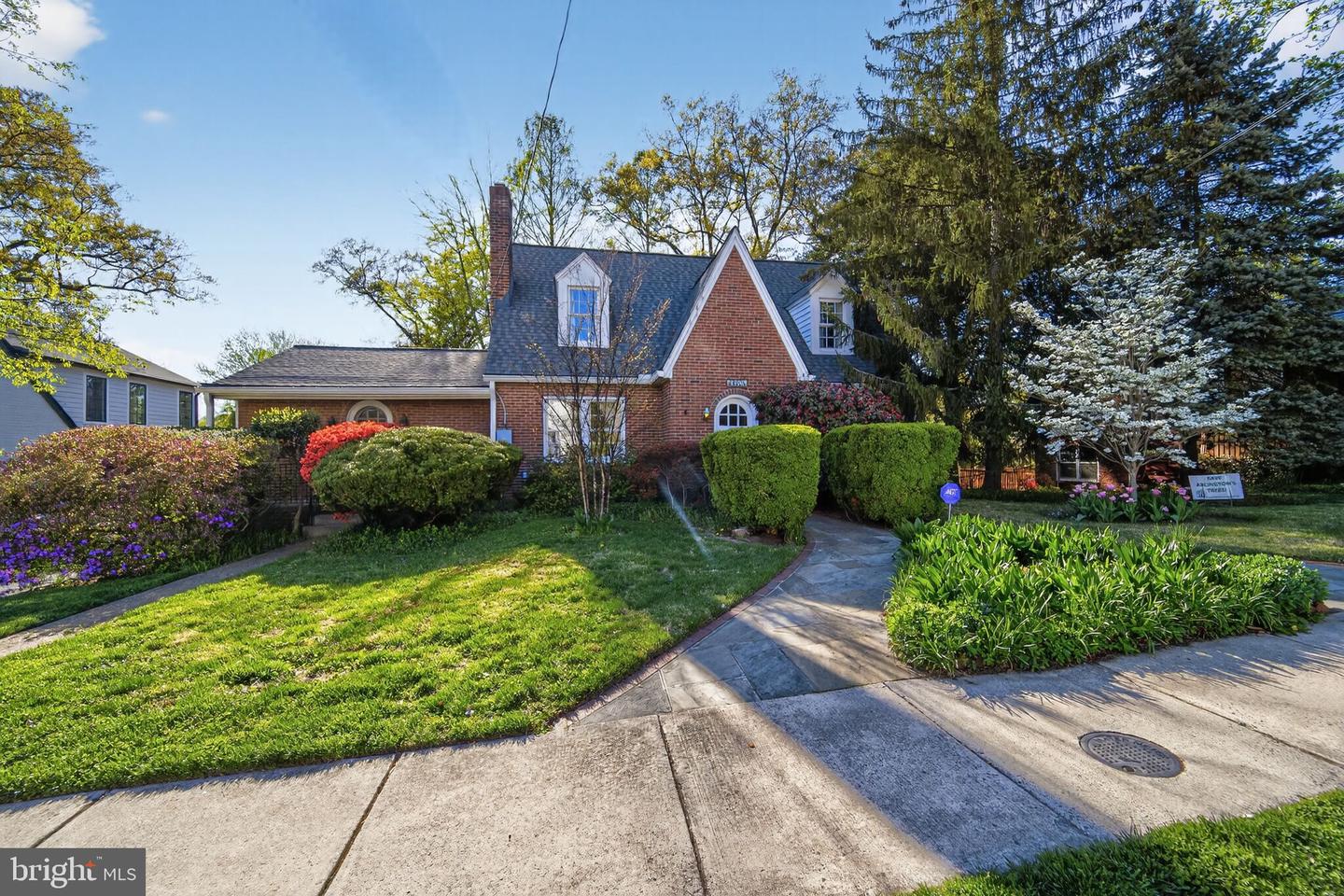 1700 N Stafford Street, Arlington