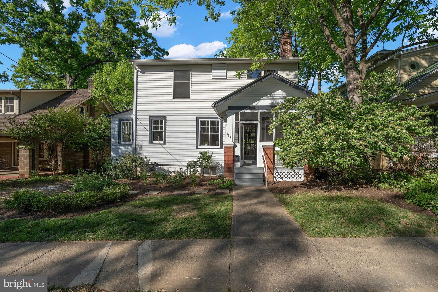 422 N Edgewood Street, Arlington