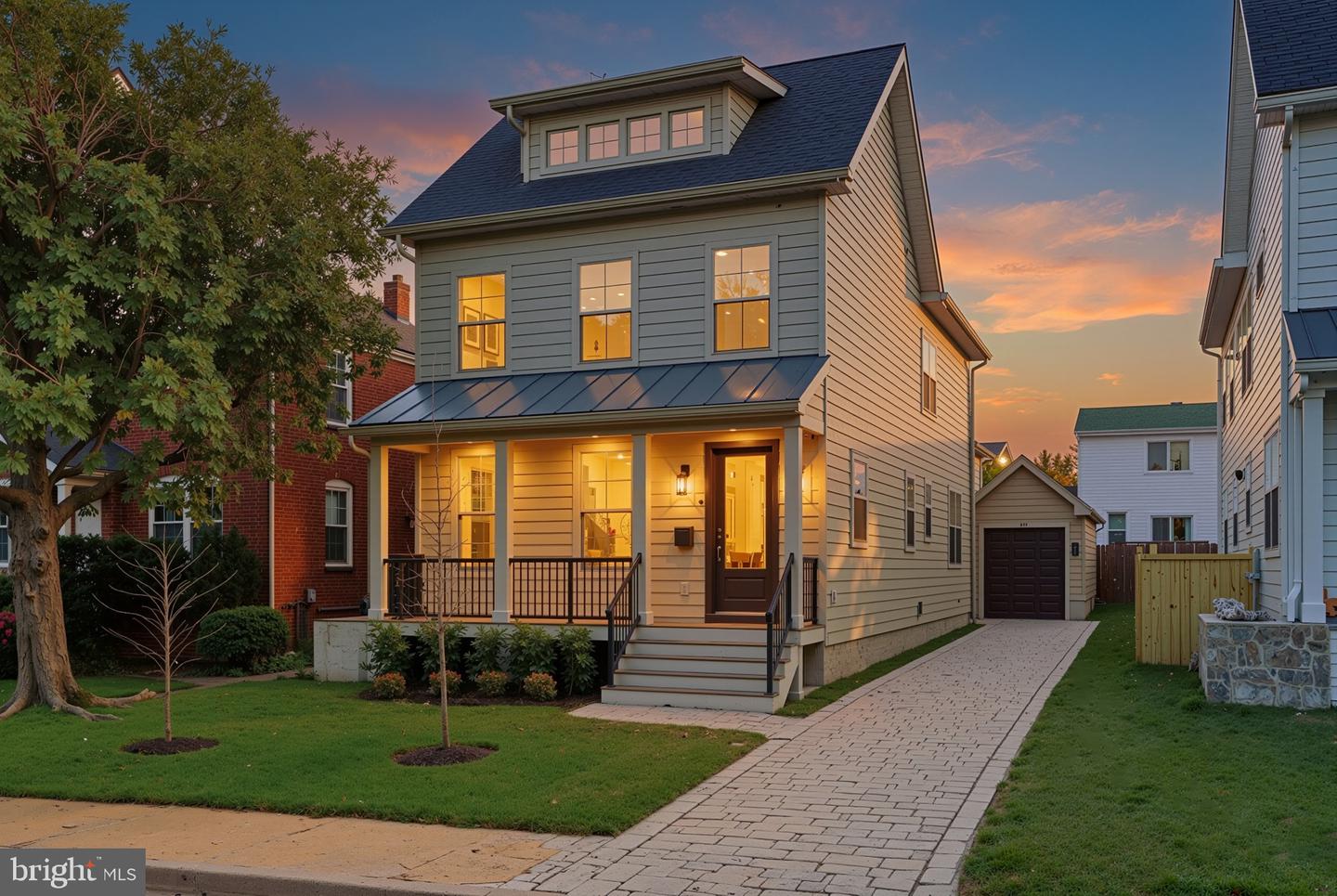 1310 S Poe Street, Arlington
