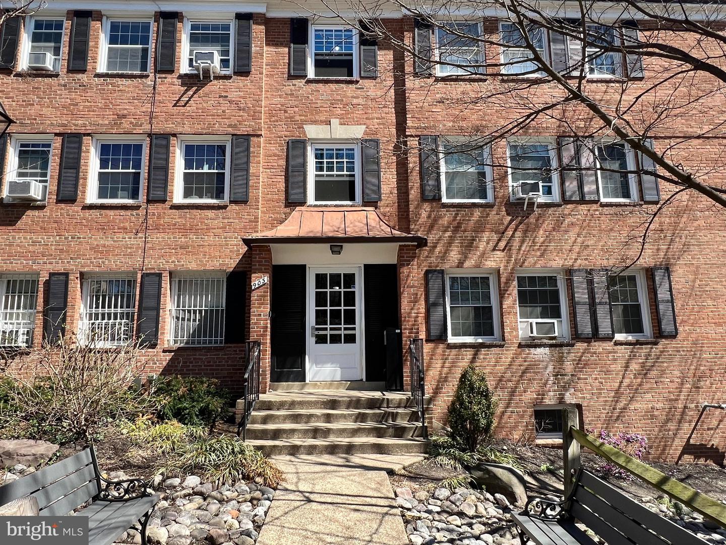 903 S Frederick Street S #3, Arlington