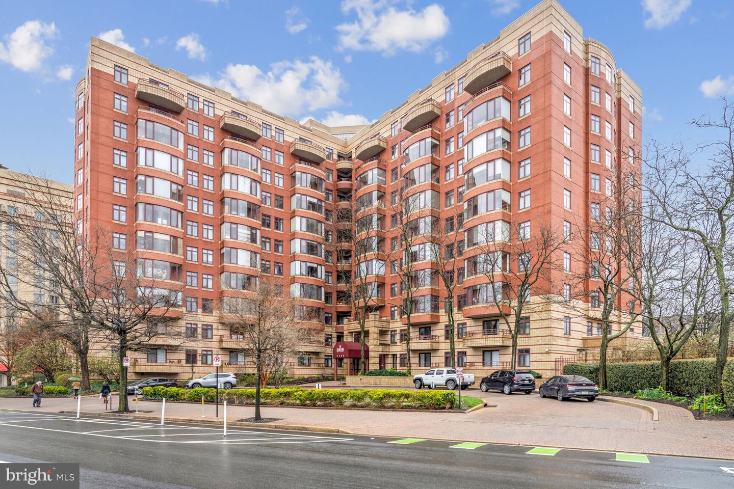 2400 Clarendon Boulevard #103, Arlington