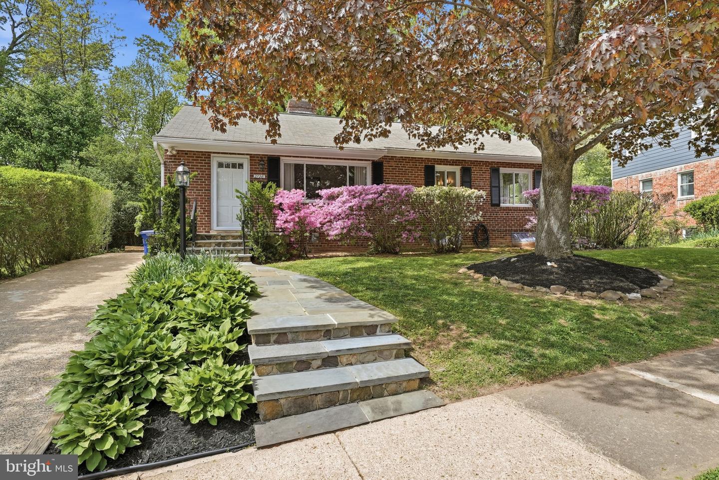 2728 Yucatan Street, Arlington