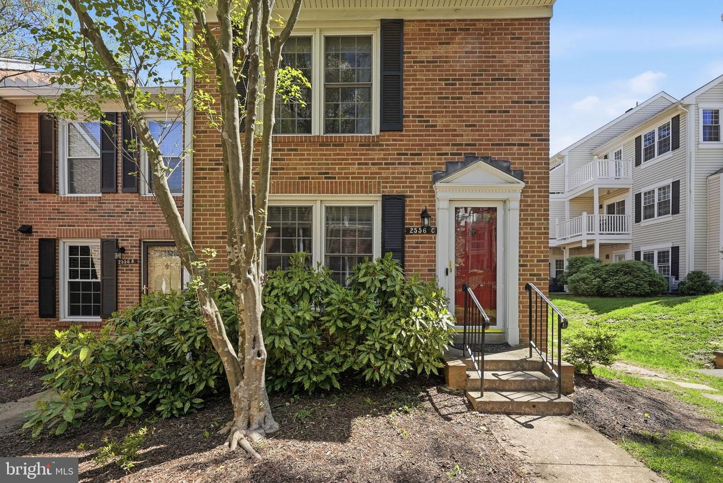 2556 S Arlington Mill Dr #3, Arlington