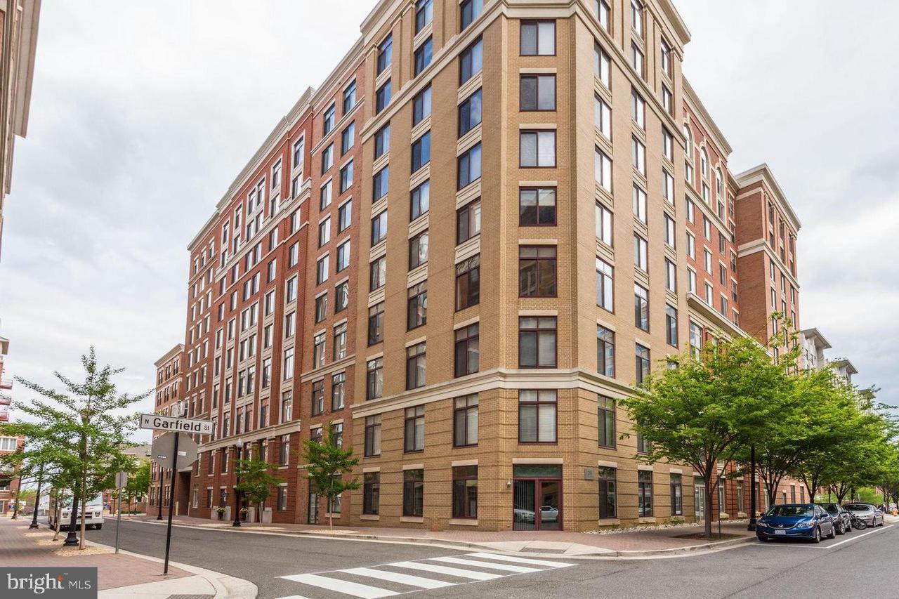 1201 N Garfield Street #ph10, Arlington