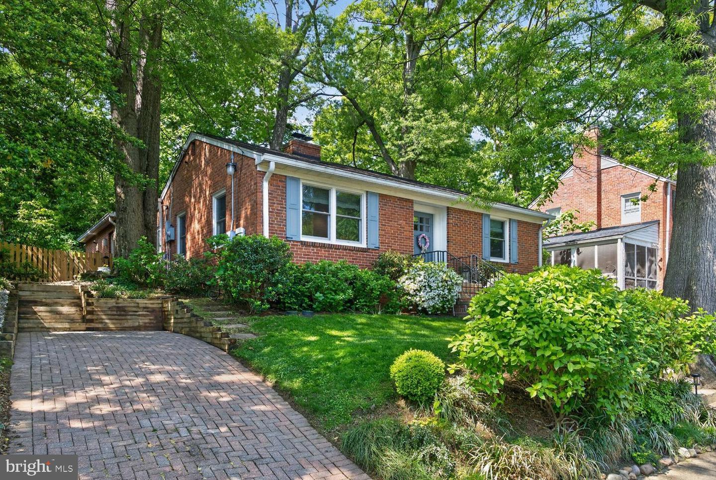 2632 S Grant Street, Arlington