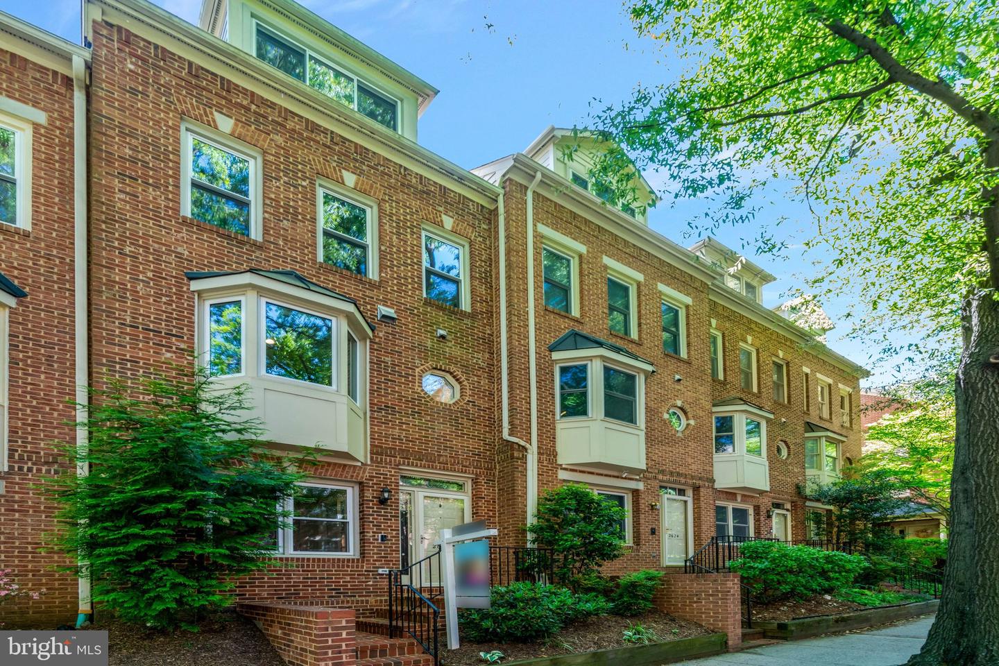2622 N Fairfax Drive, Arlington