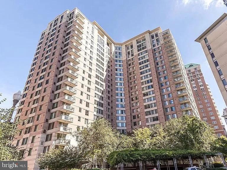851 N Glebe Road #1818, Arlington