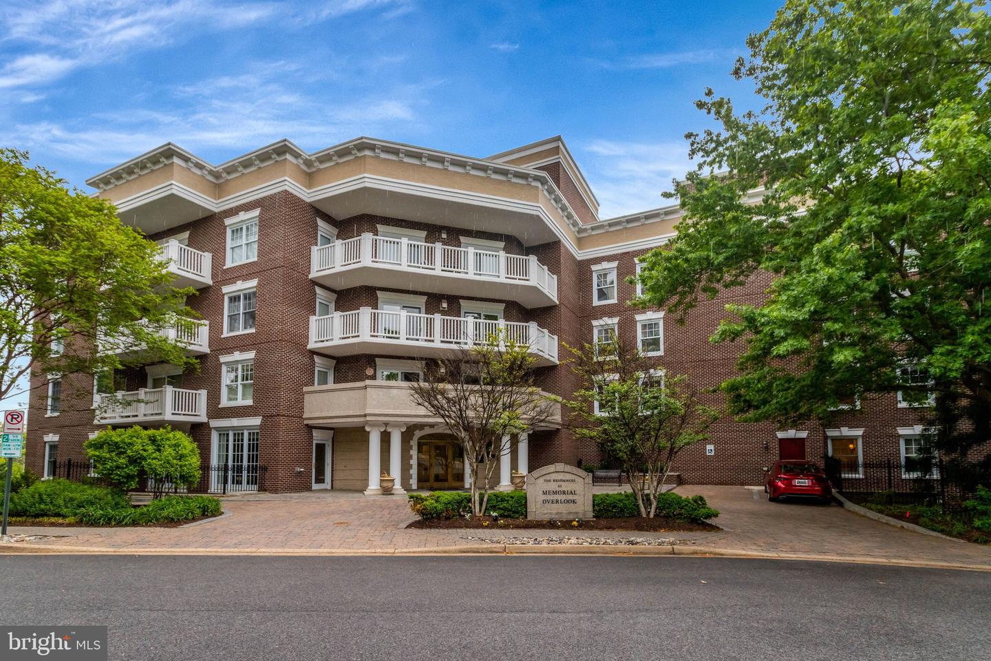 1201 N Nash Street #402, Arlington