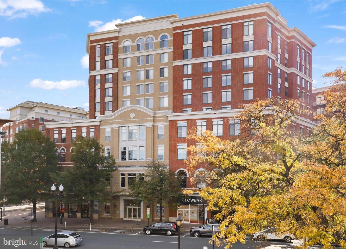 1220 N Fillmore Street #908, Arlington
