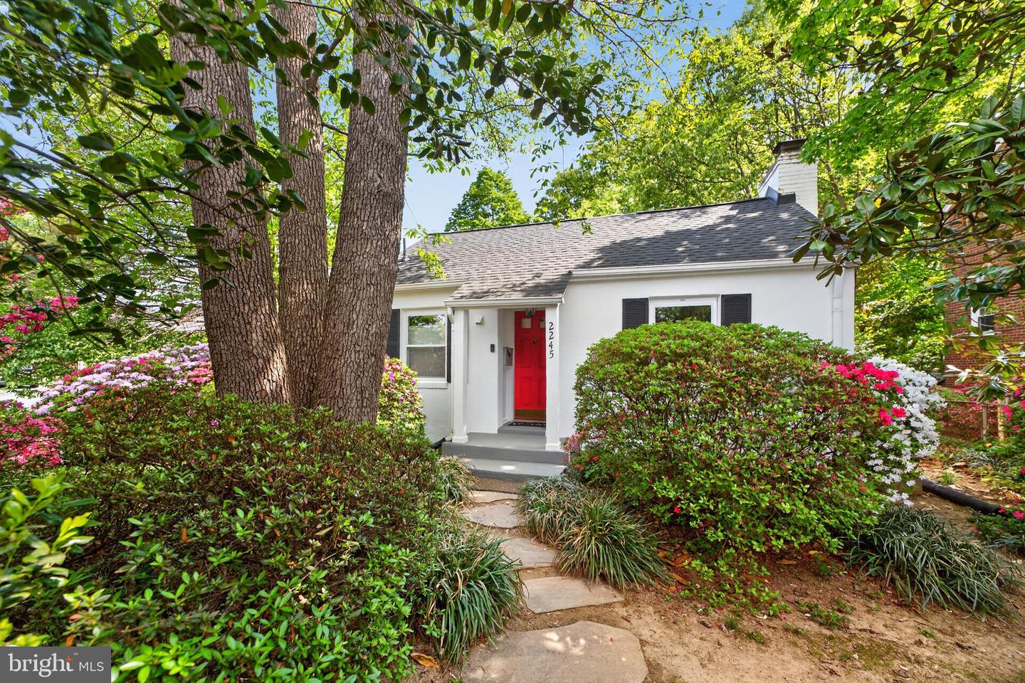 2245 Buchanan St N, Arlington