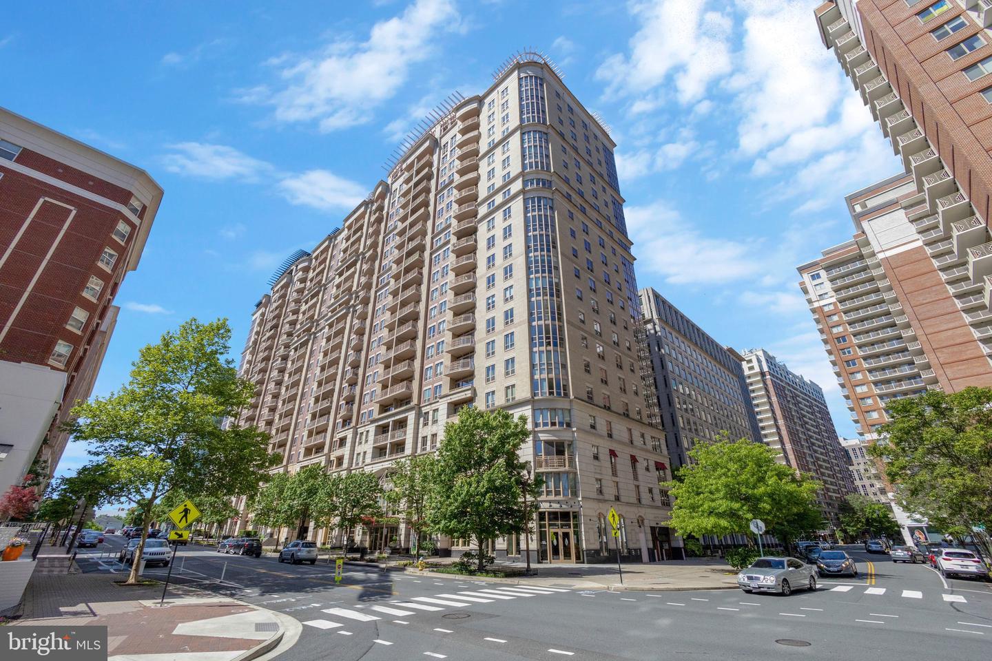 888 N Quincy Street #906, Arlington