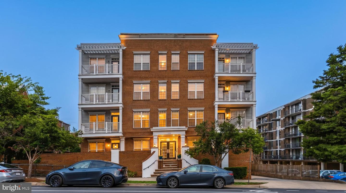 1423 N Rhodes Street #201, Arlington