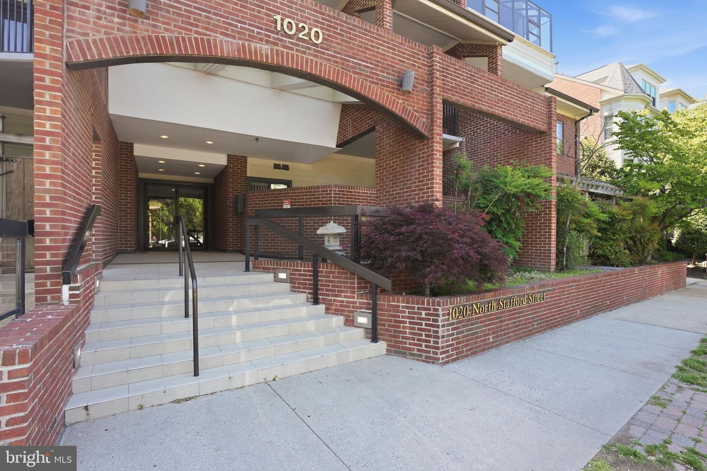 1020 N Stafford Street #312