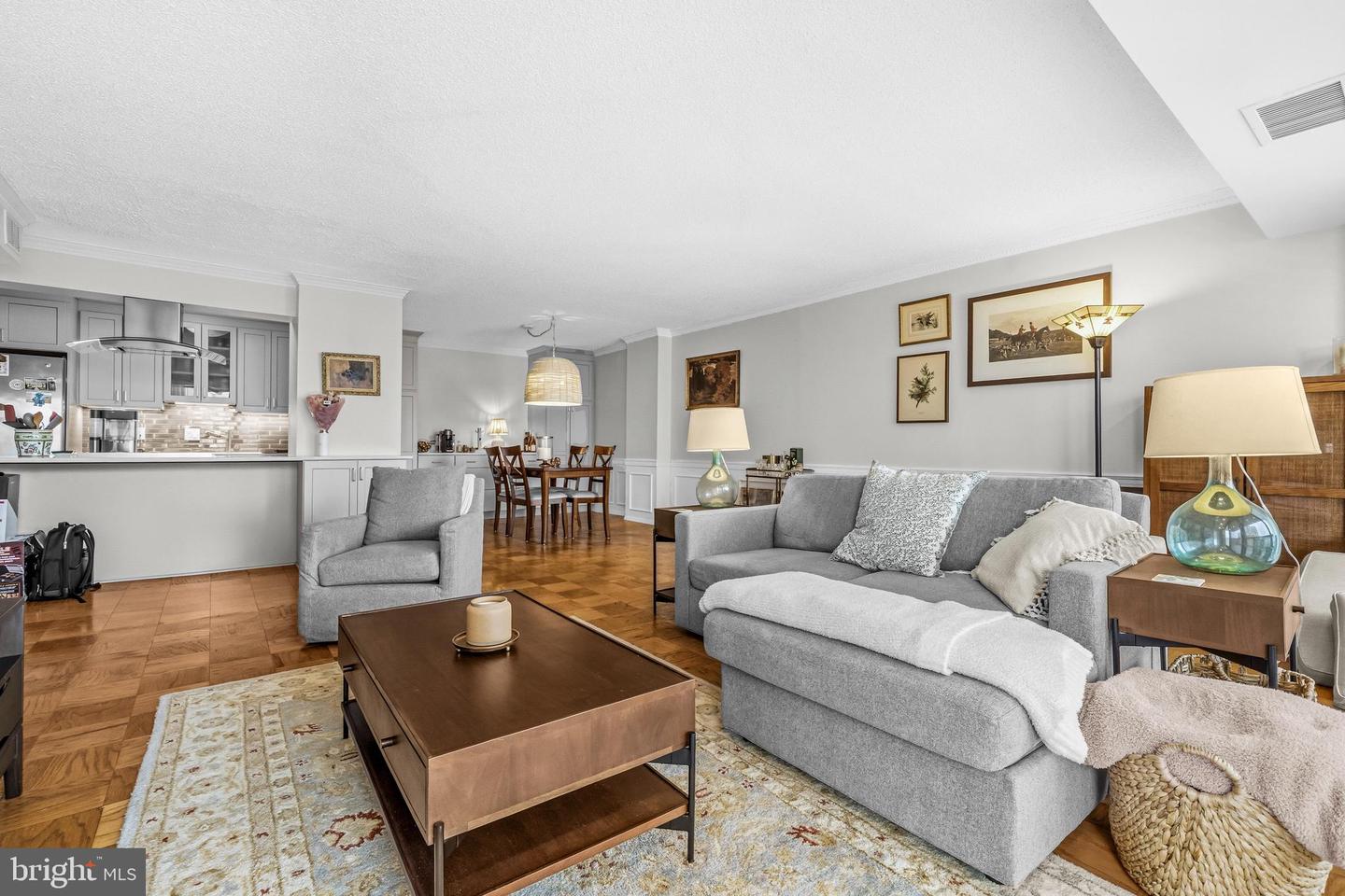 3800 Fairfax Drive #1105