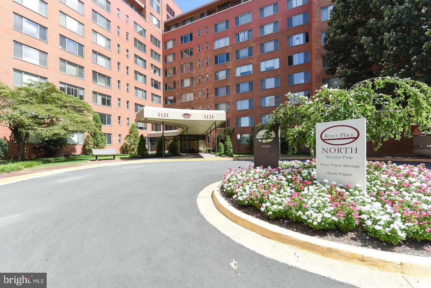 1121 Arlington Boulevard #541