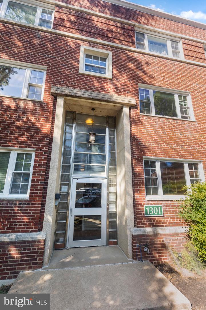 1301 N Ode Street #114