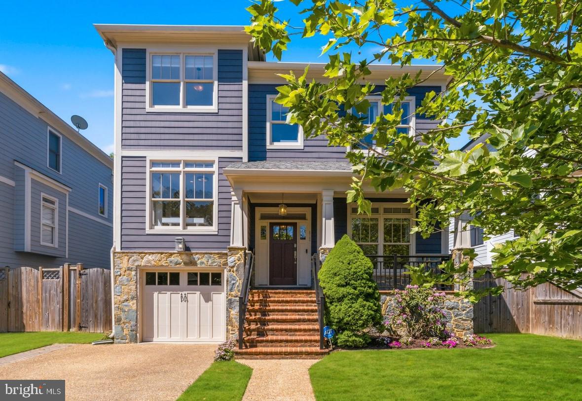 512 N Monroe Street, Arlington