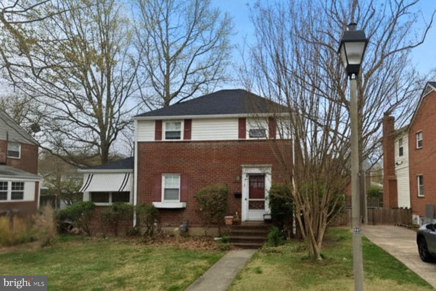 104 S Aberdeen Street, Arlington