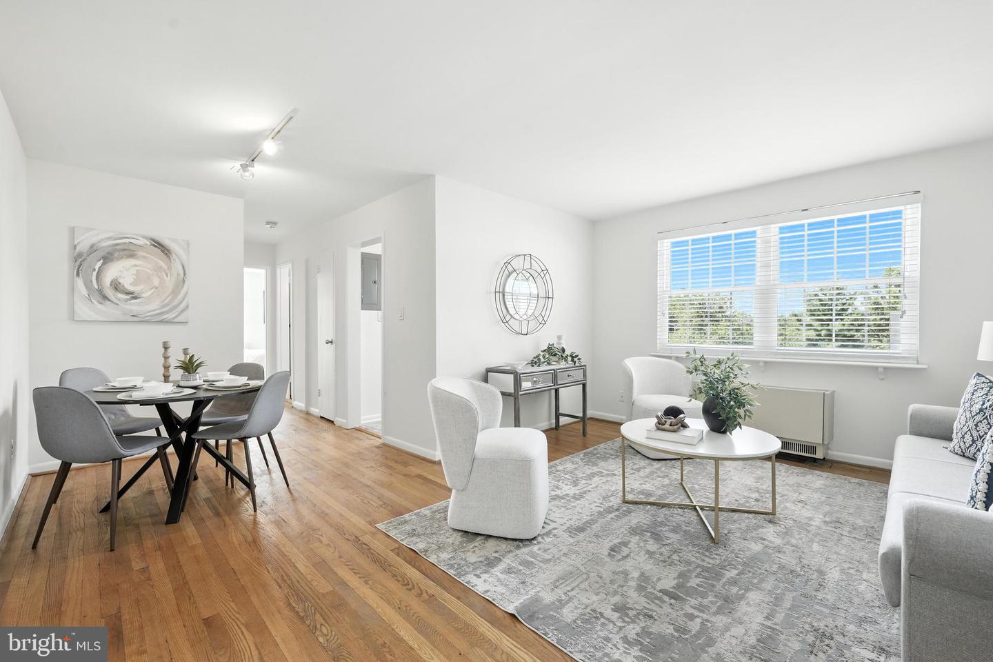 2030 N Vermont Street #304
