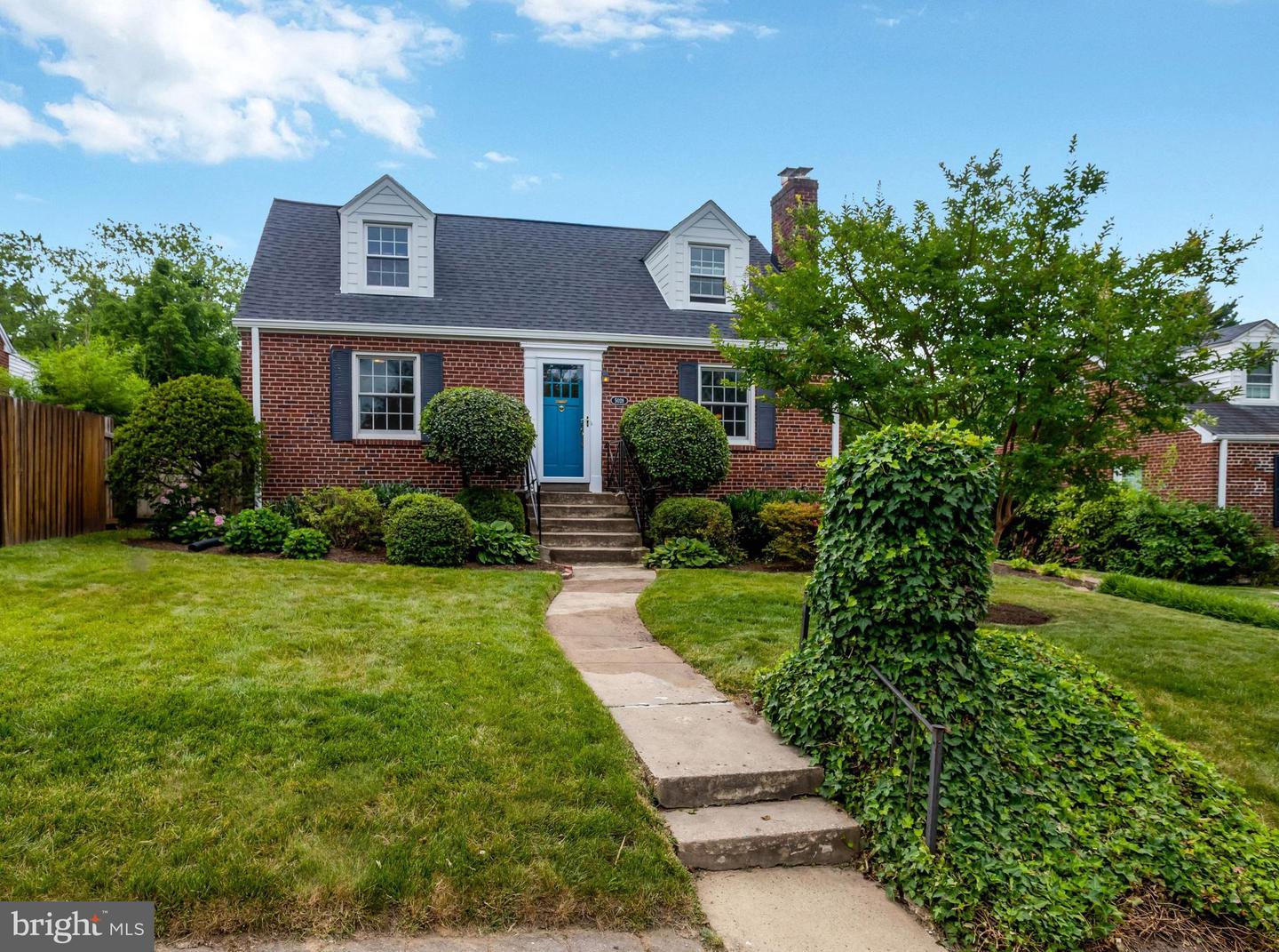 5028 25th Street N, Arlington