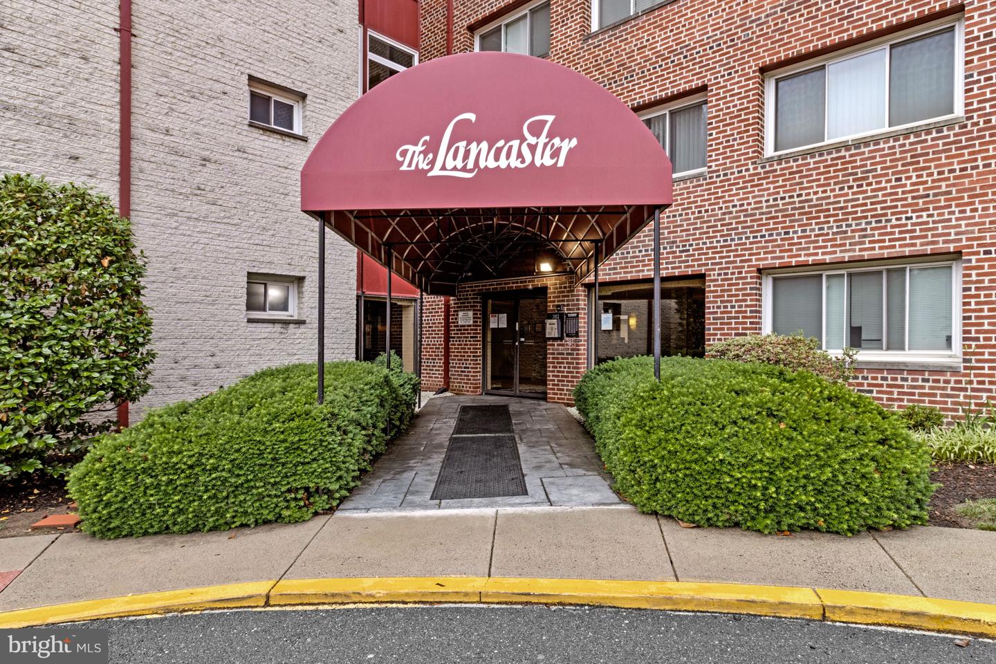 1830 Columbia Pike #305