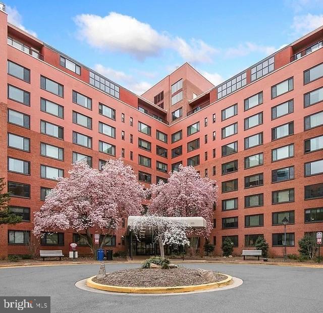1111 Arlington Boulevard #929