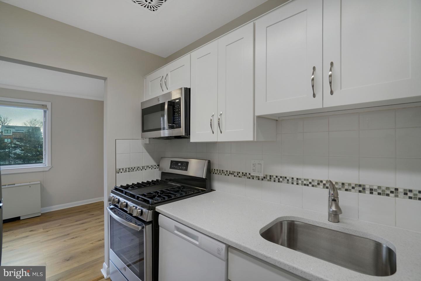 3515 Washington Blvd # 207