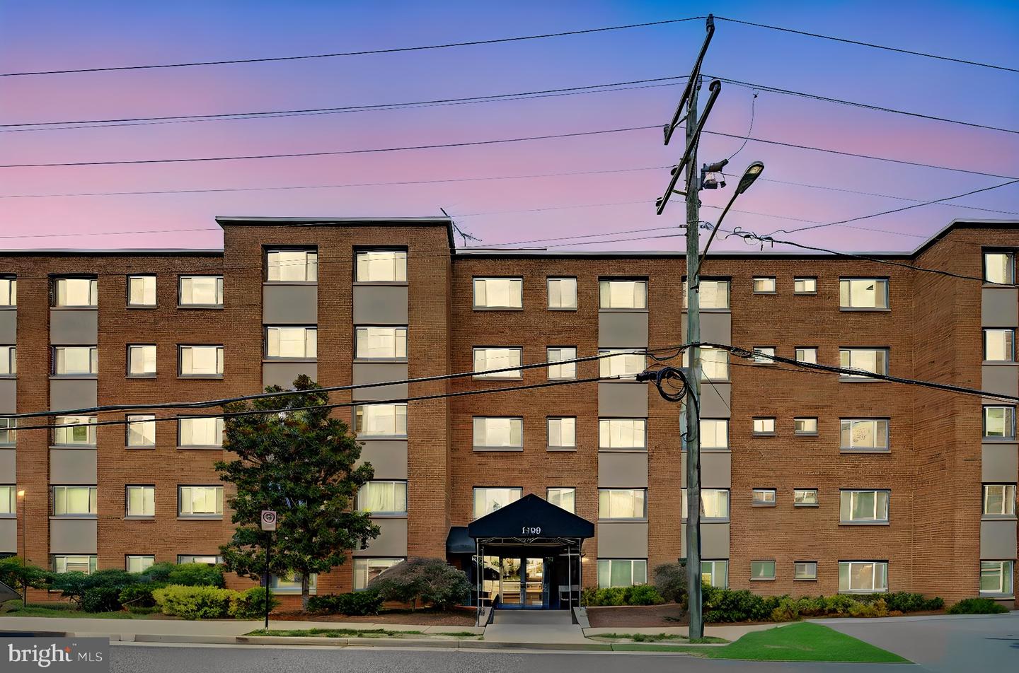 1300 Arlington Ridge #708