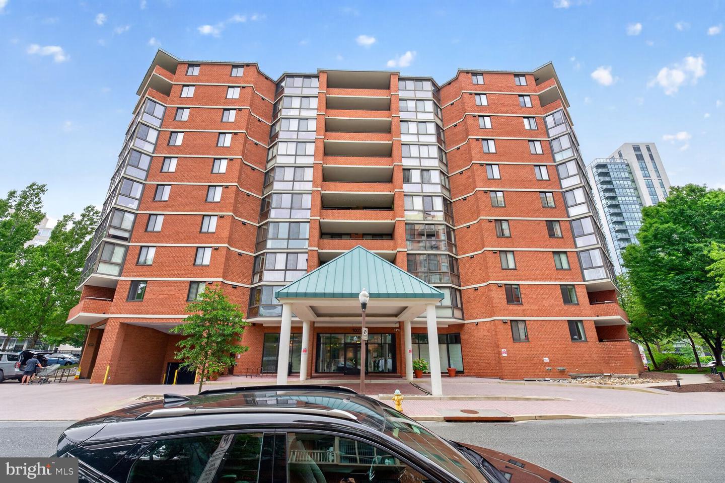 1001 N Randolph Street #106