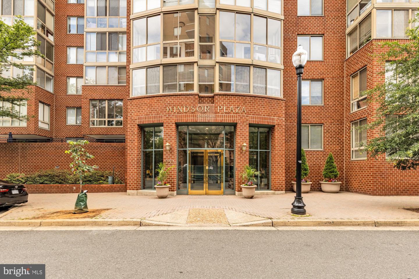 1050 N Taylor Street #1-404