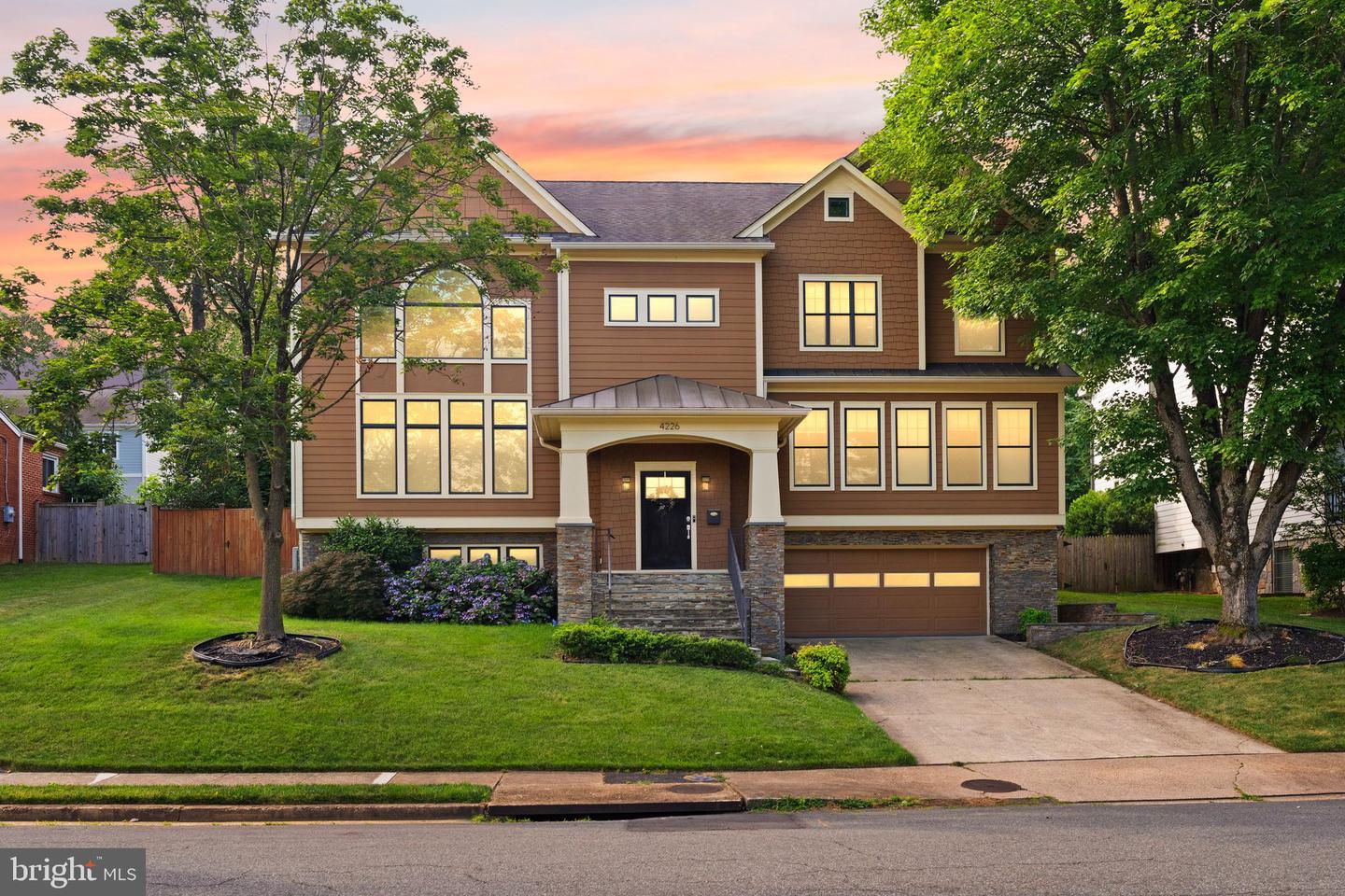 4226 40th Street N, Arlington