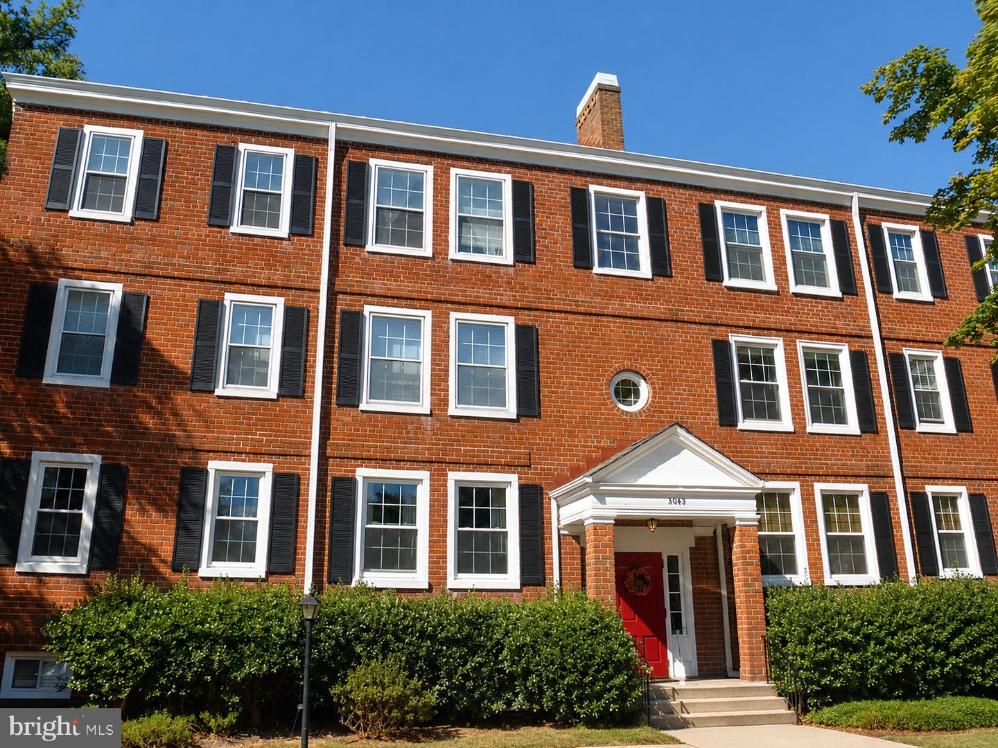 3043 S Columbus Street #b1