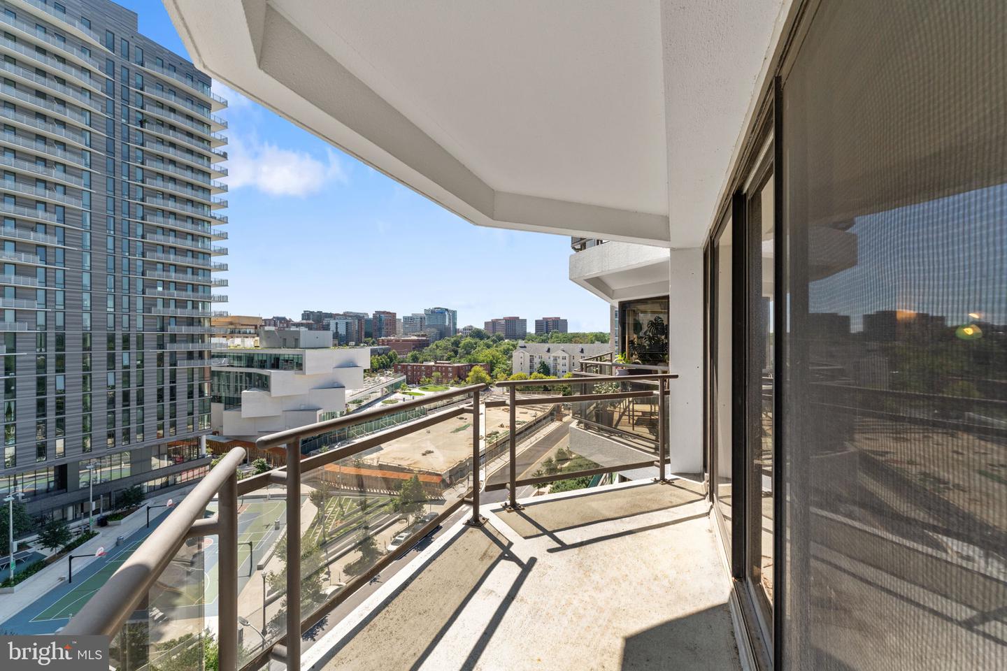 1530 Key Boulevard N #1007