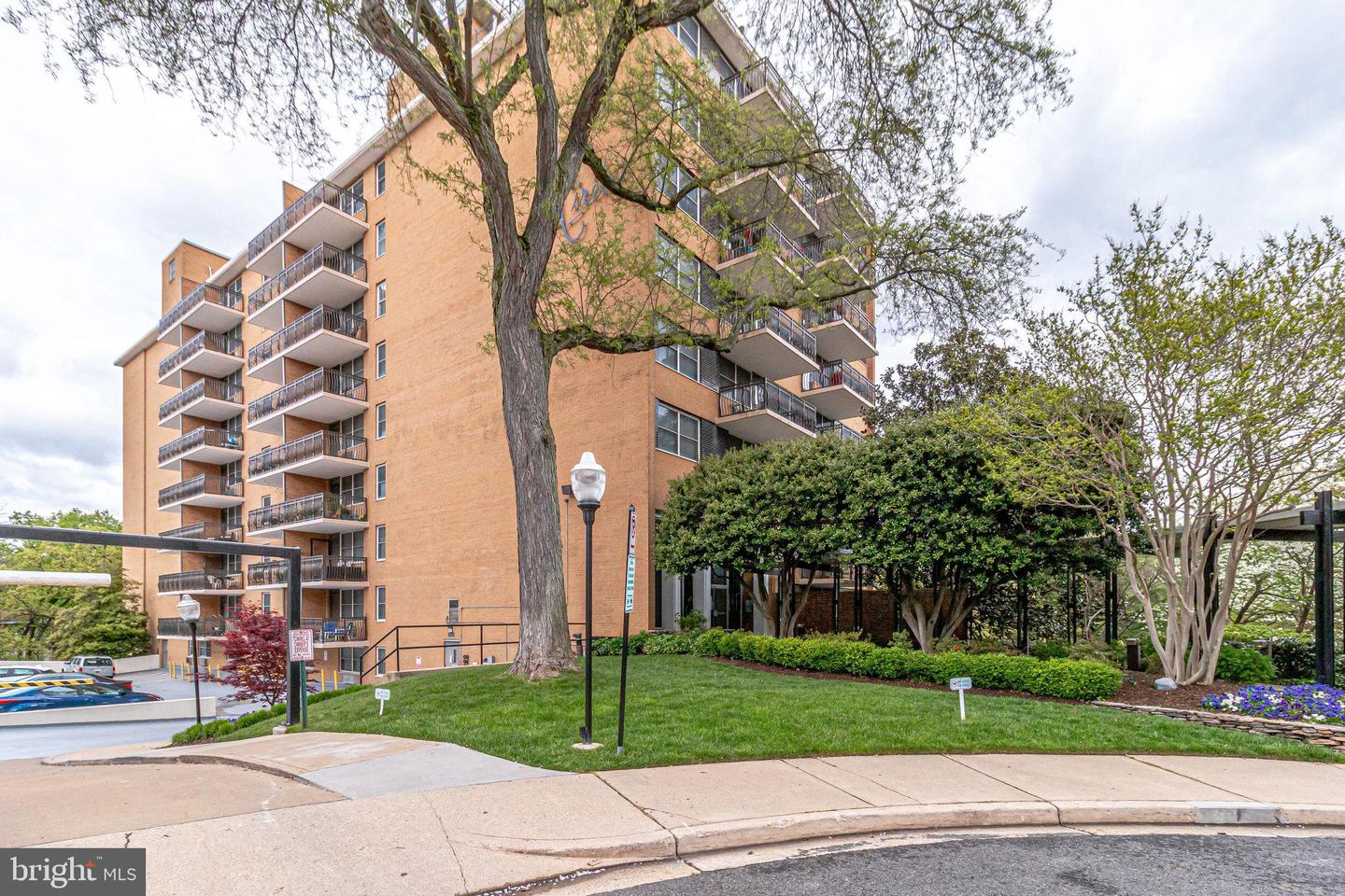 2030 N Adams Street #1112, Arlington