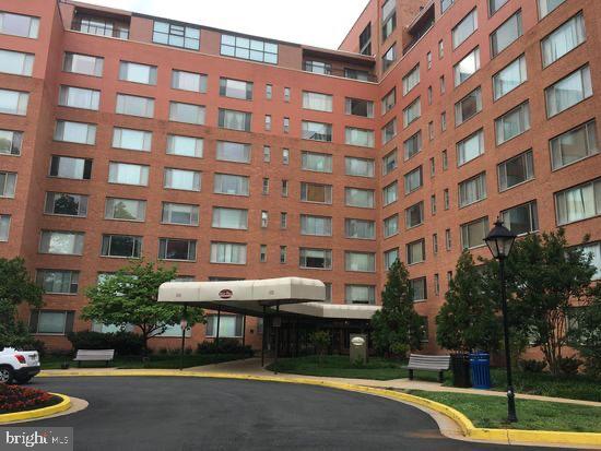 1111 Arlington Boulevard #W-244, Arlington