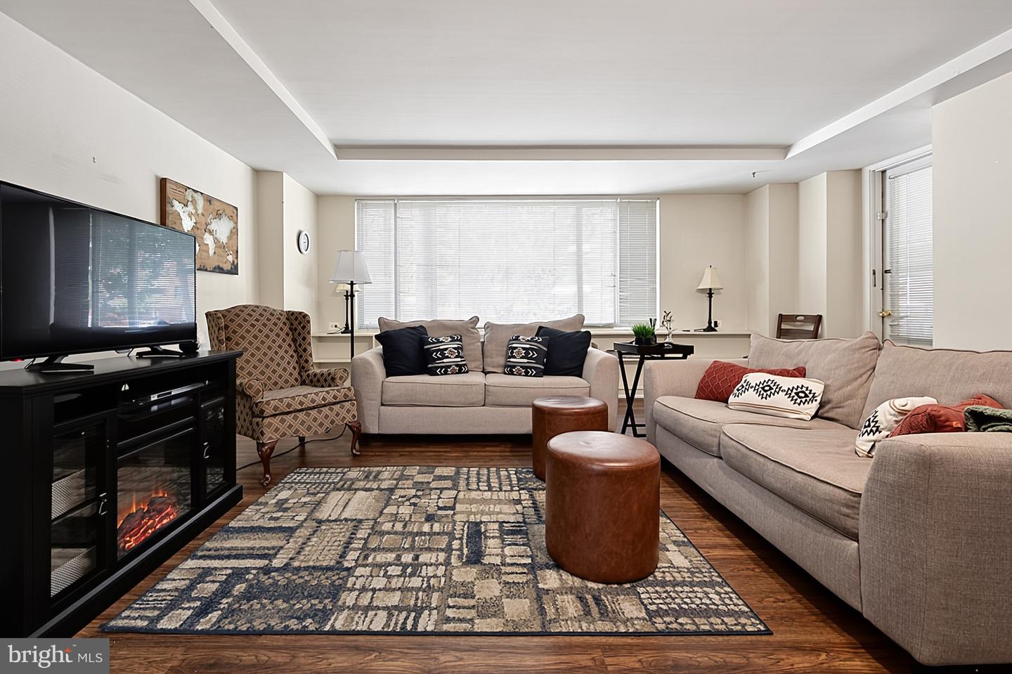 1121 Arlington Boulevard #206