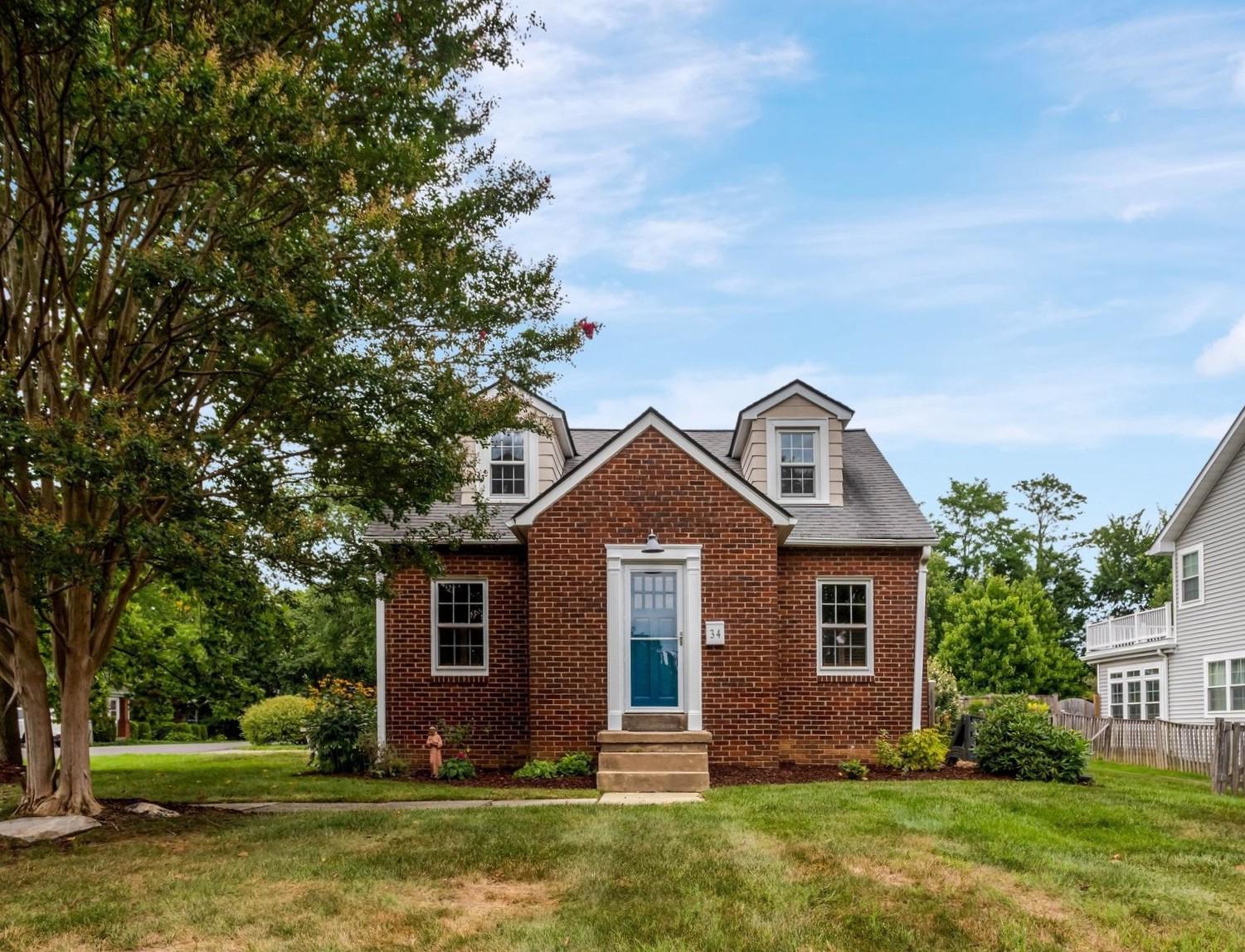 34 S Pershing Drive, Arlington