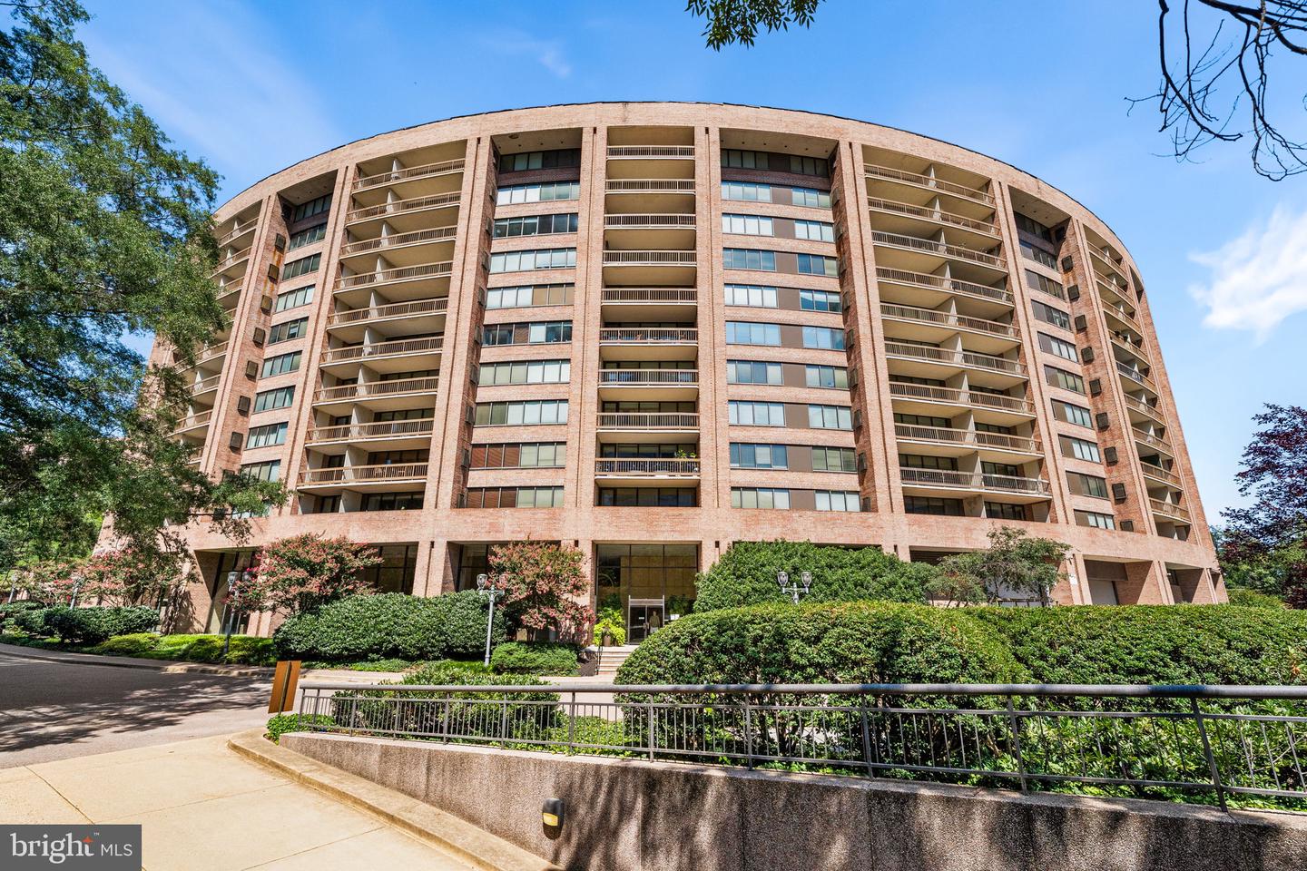 1805 Crystal Drive #315s