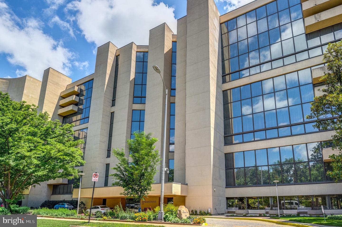 1101 S Arlington Ridge Road S #208