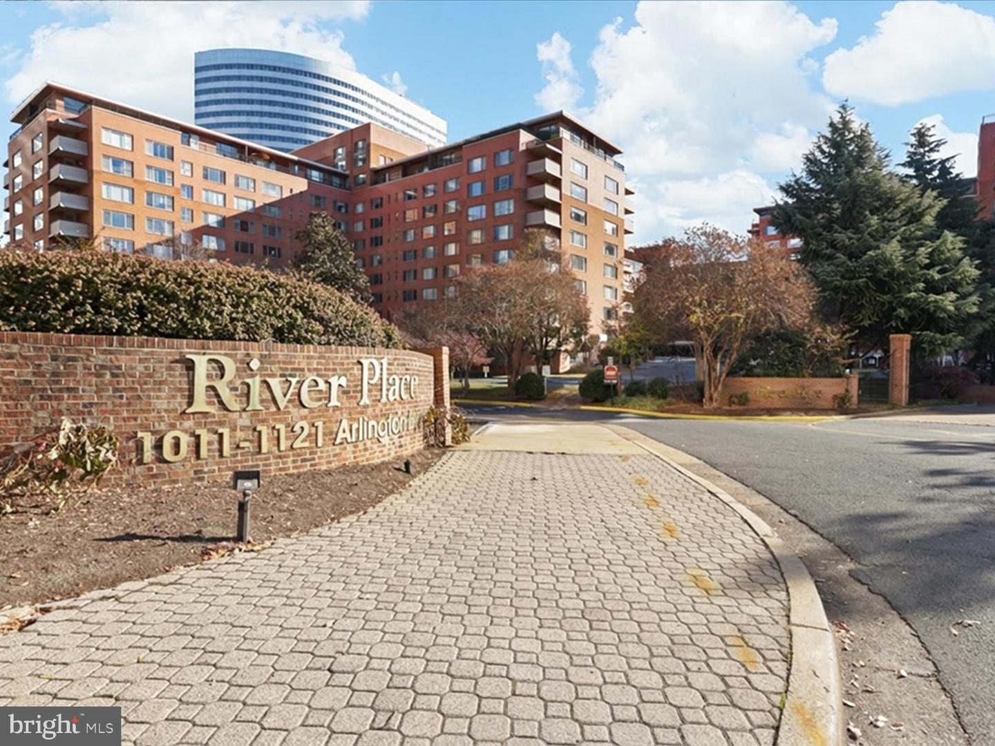 1021 Arlington Boulevard #614