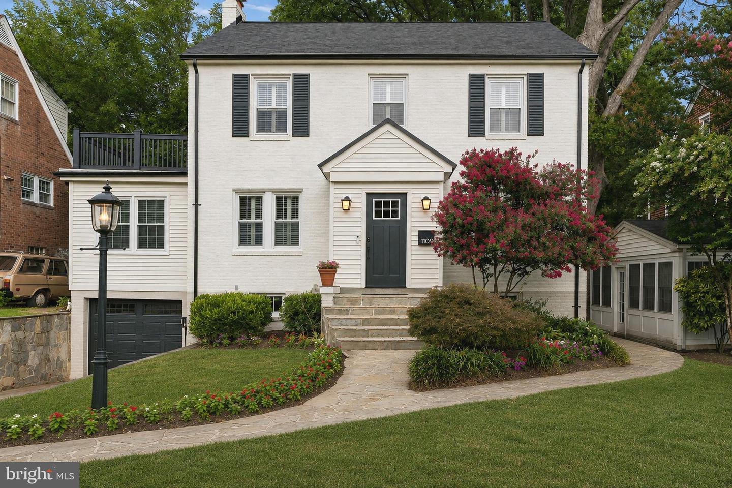 1109 N Illinois Street