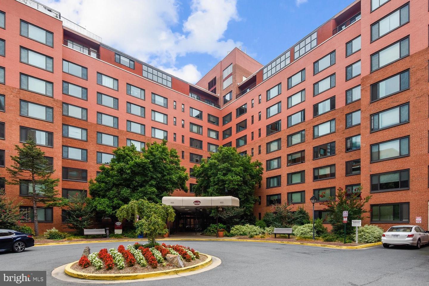 1021 S Arlington Boulevard #1125