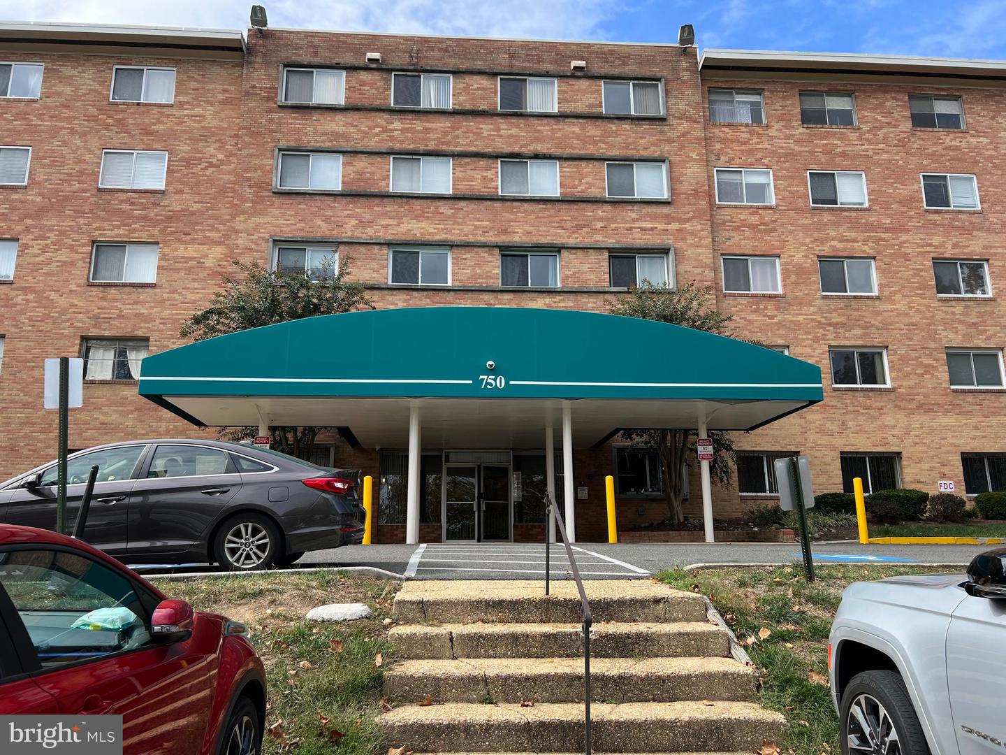 750 S Dickerson Street #414