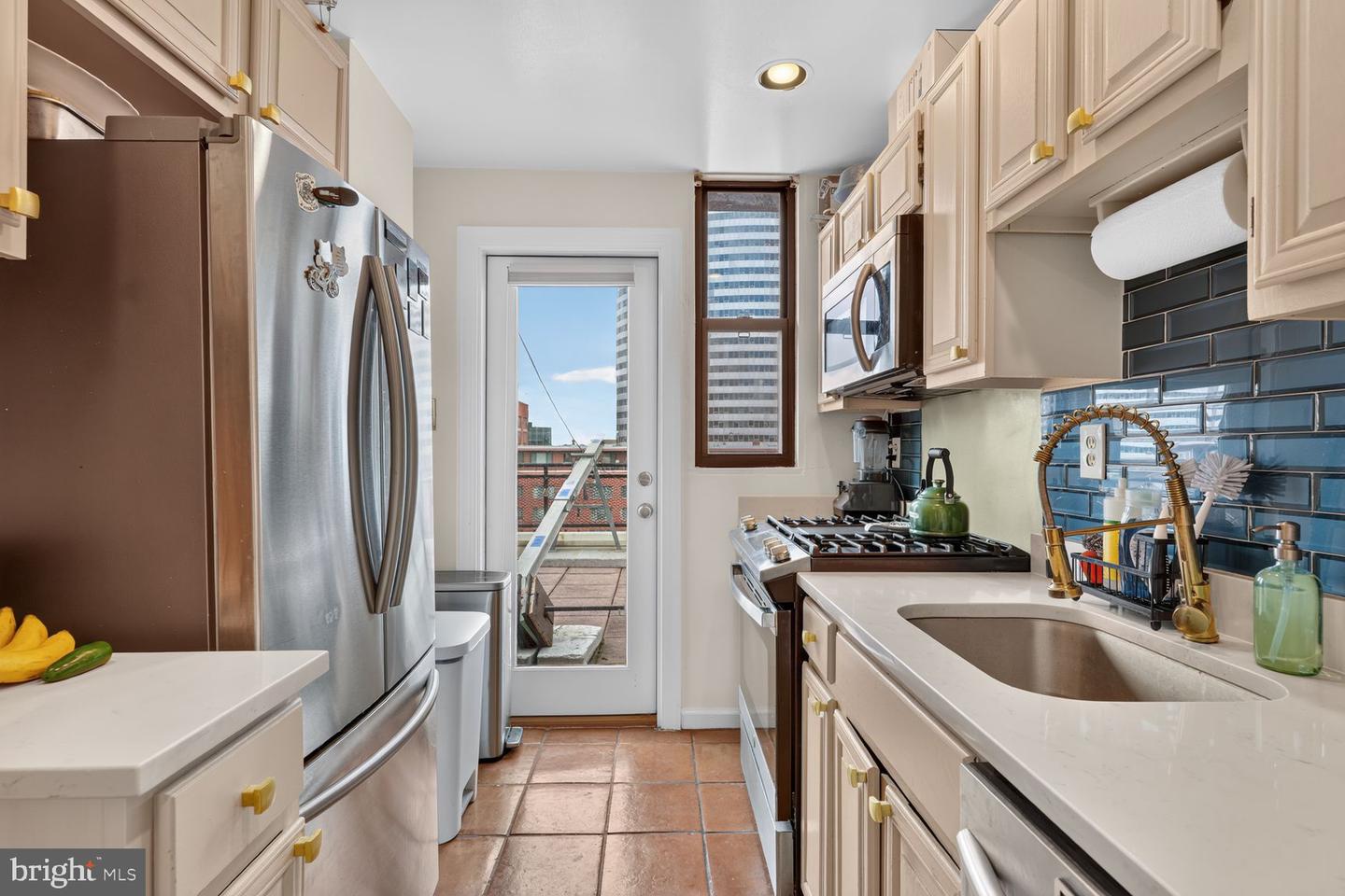 1111 Arlington Boulevard #1007