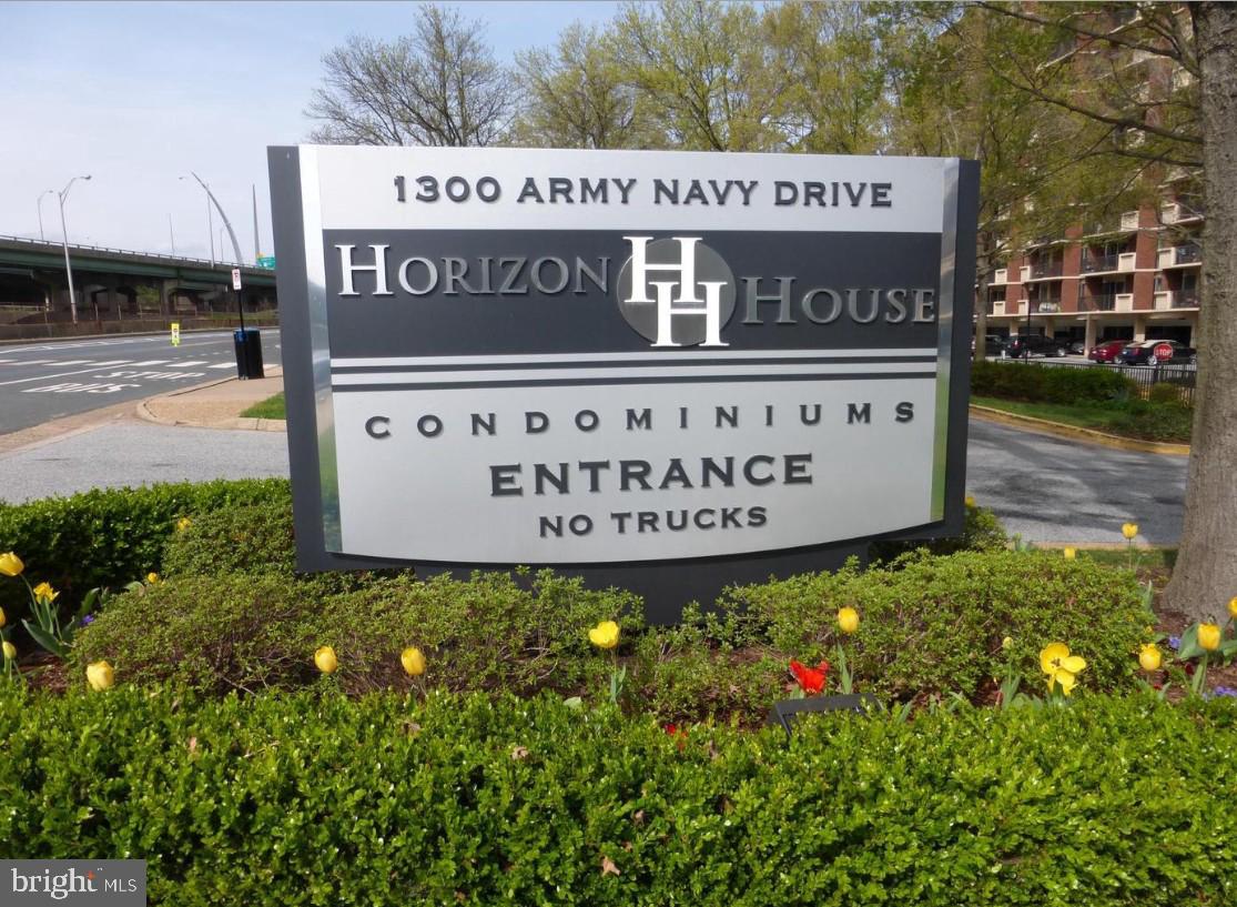 1300 Army Navy Drive #102