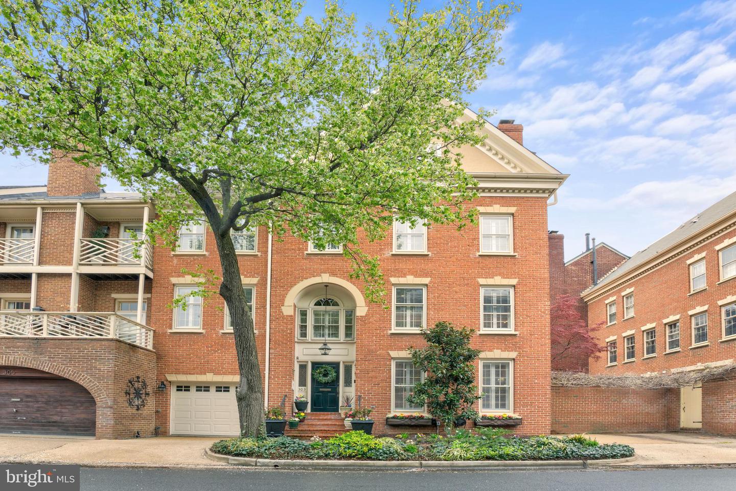 303 S Union Street, Alexandria