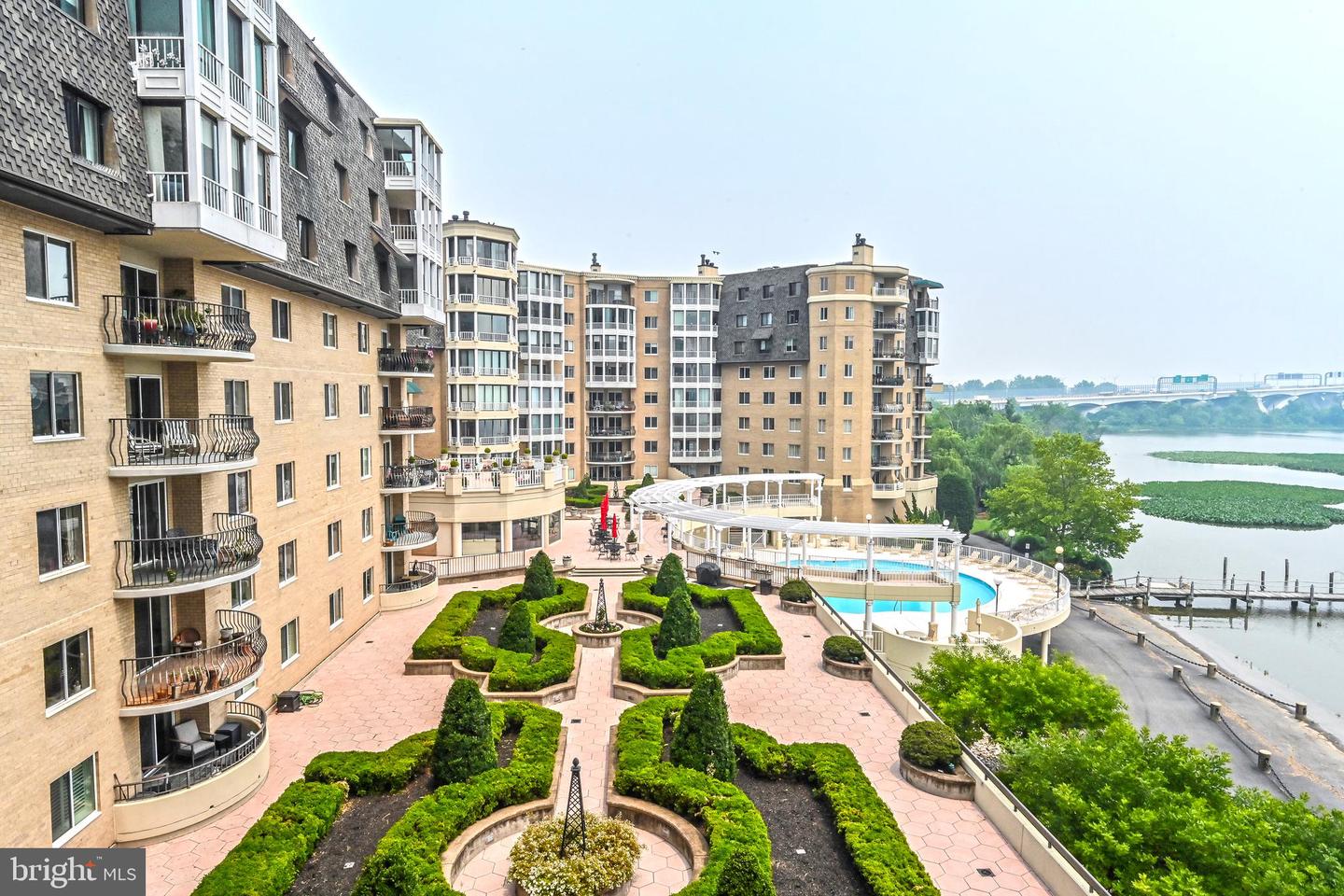 1250 S Washington Street #407, Alexandria