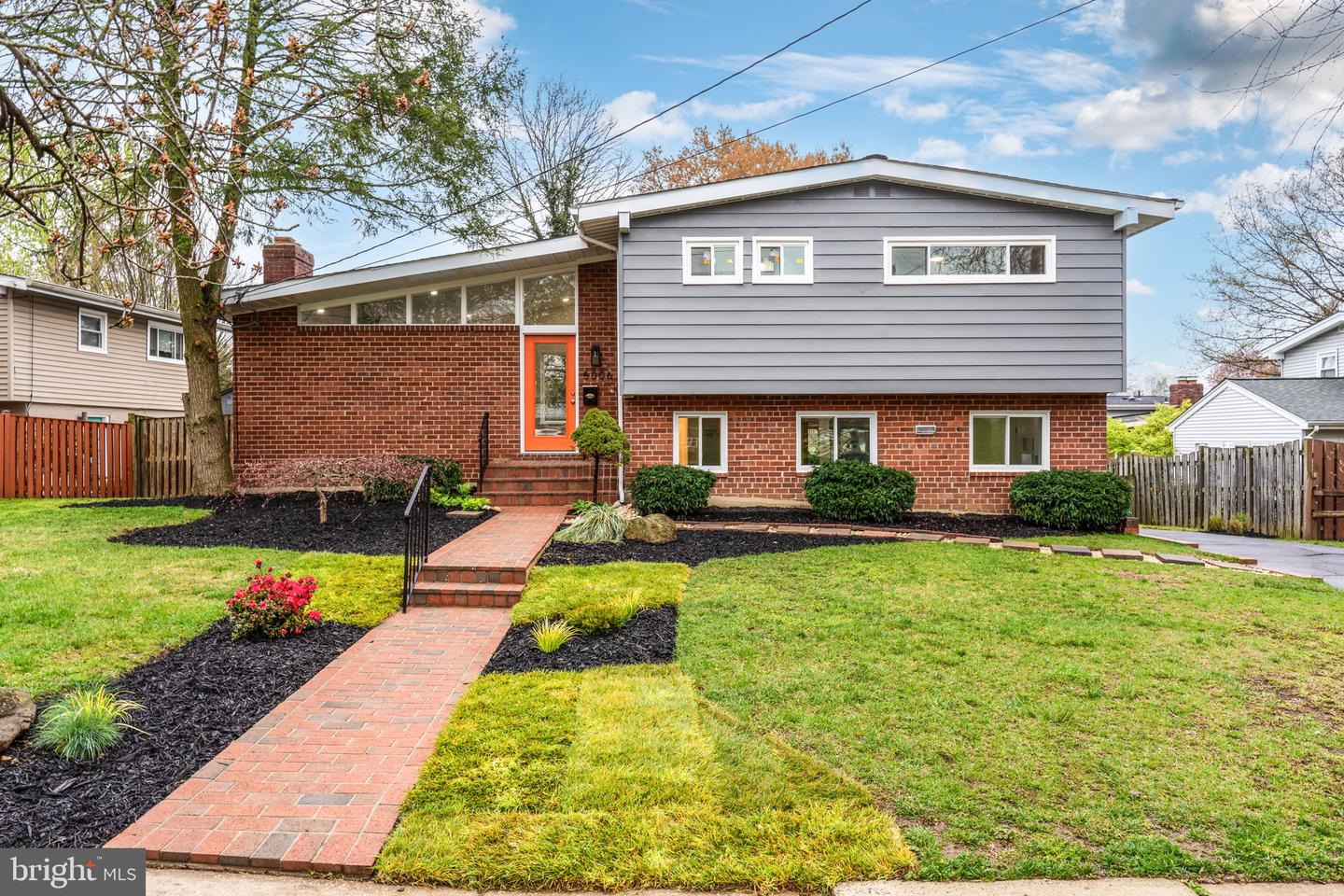5006 Regency Place, Alexandria