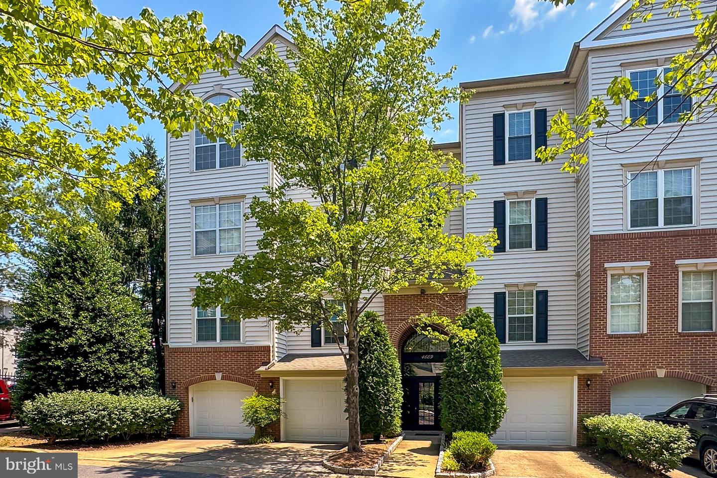 4689 Lawton Way #301, Alexandria