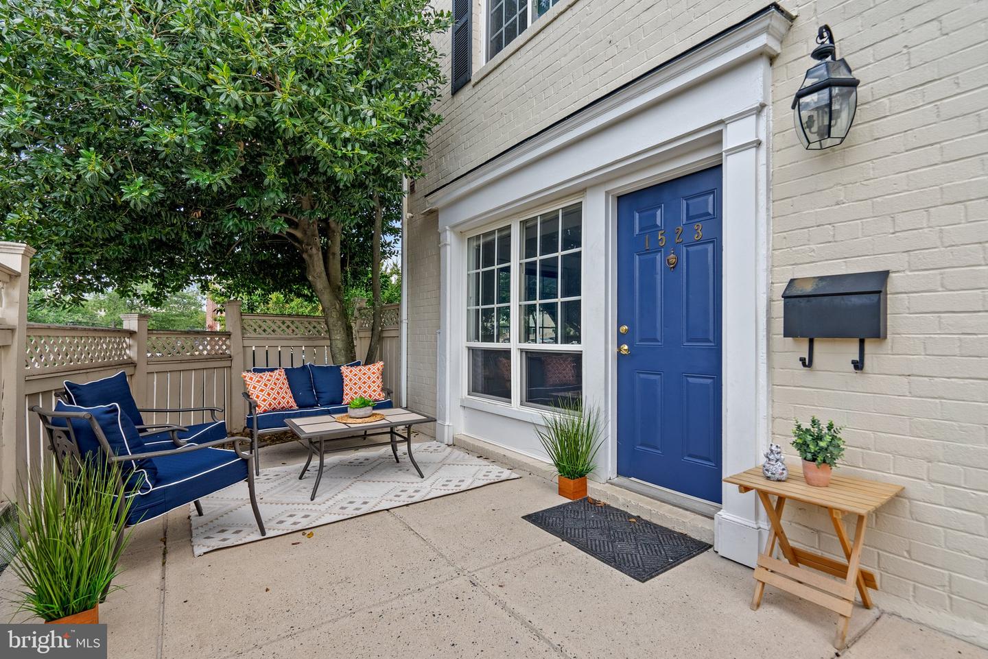 1523 N Van Dorn Street, Alexandria